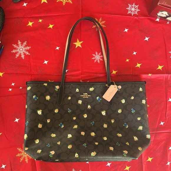 Coach Signature Vintage Rose - mint condition - like new - Picture 5 of 6